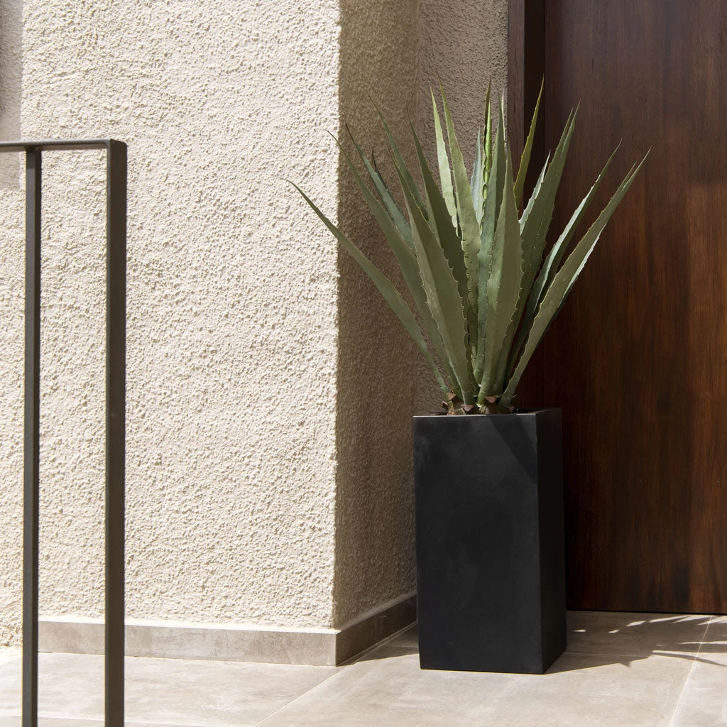 Bouvy Natural Planter - Black 6 Bouvy Natural Planter - Black - Image 4